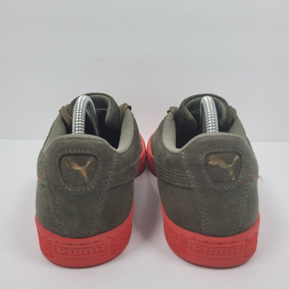 Puma Suede Dragon Edition Men's Green Red Sneakers 368359 01 US Size 9 - Picture 4 of 8